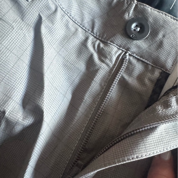 Quiksilver Tan subtle plaid AMPHIBIAN shorts-versatile for IN & OUT of the water - Picture 10 of 12